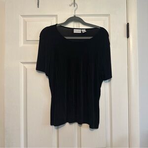 Jaclyn Smith Black Short Sleeve Crewneck Top